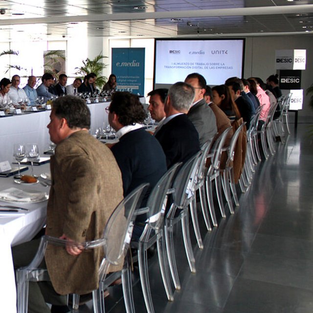 Cerca de 25 empresas aragonesas se reúnen para hablar de transformación digital en Zaragoza